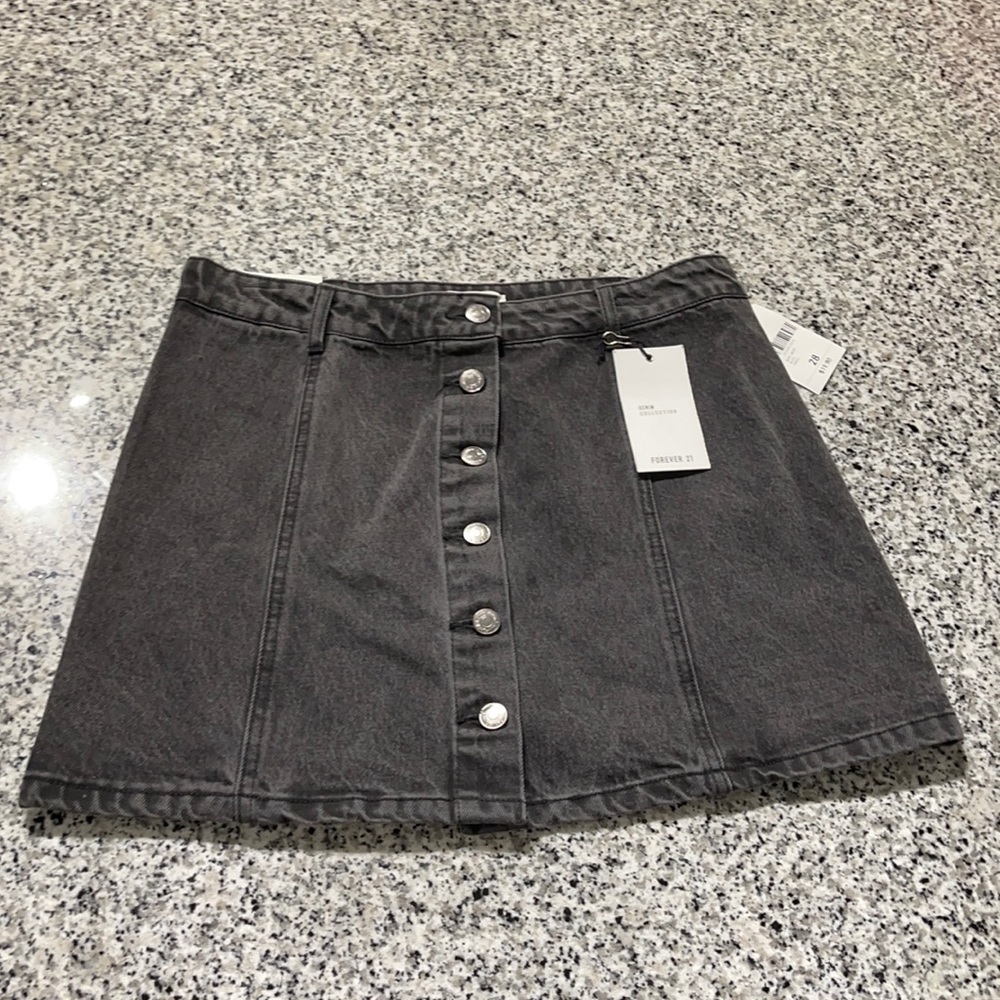 BNWT FOREVER 21 Denim Collection Skirt.